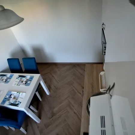 Armando Apartmán *