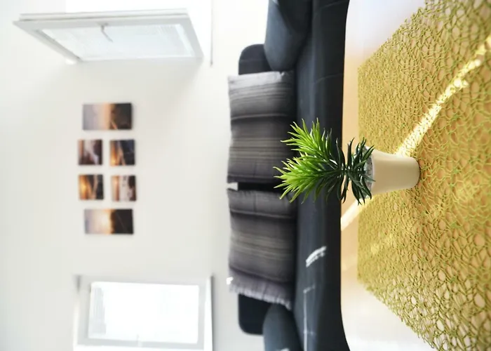 Armando Ζαντάρ